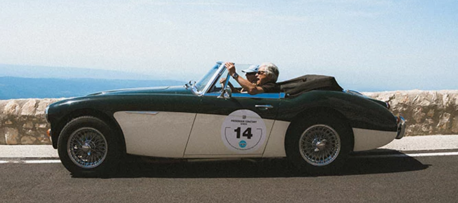 Marka Frederique Constant świętuje 70. rocznicę marki samochodów Austin Healey
